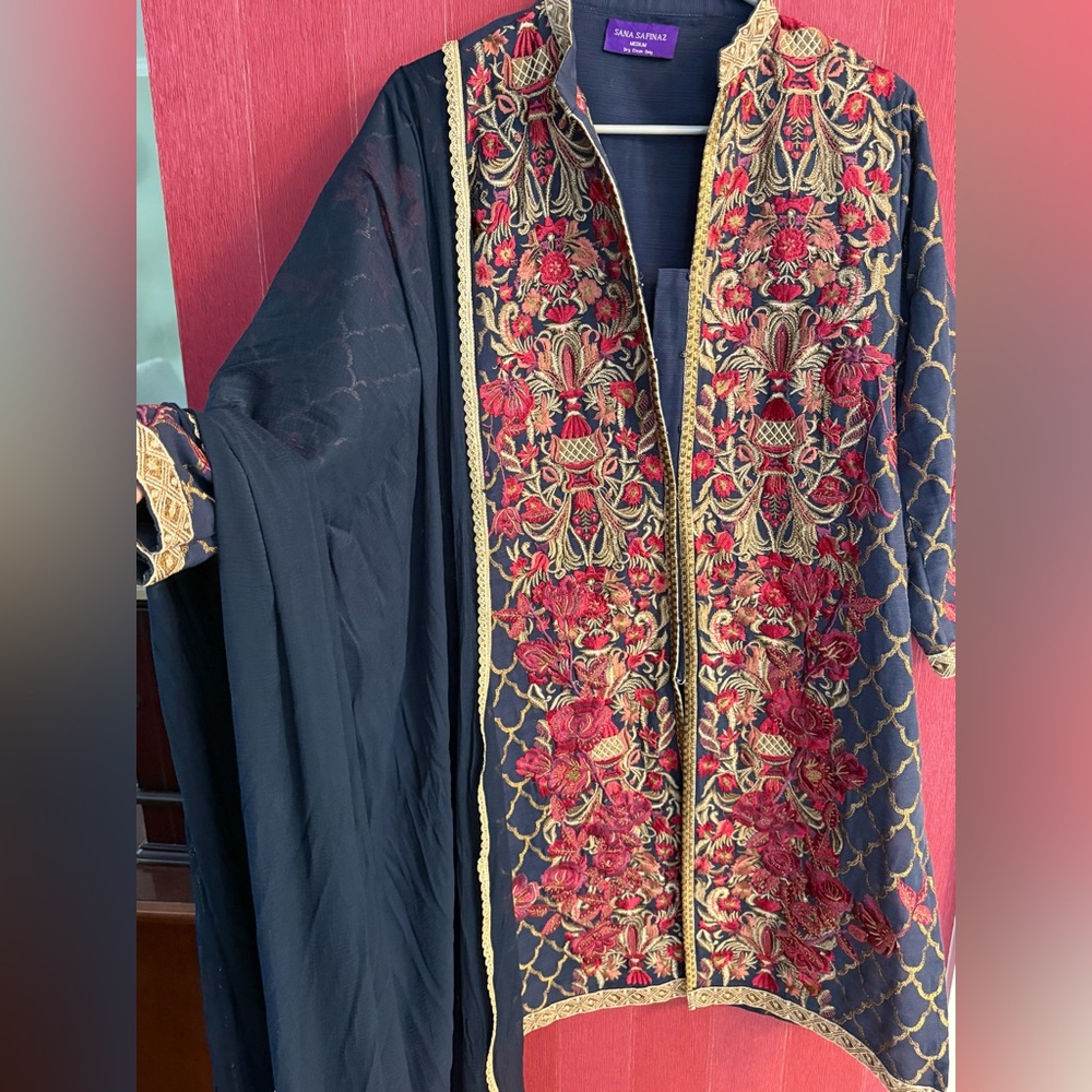 Embroidered Women's salwar kameez